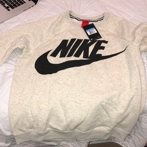 Nike Woman’s Sweatshirt